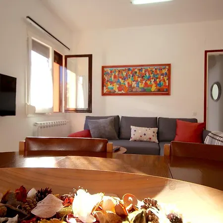 Apartment Ca La Lluisa - Holiday Salas de Pallas